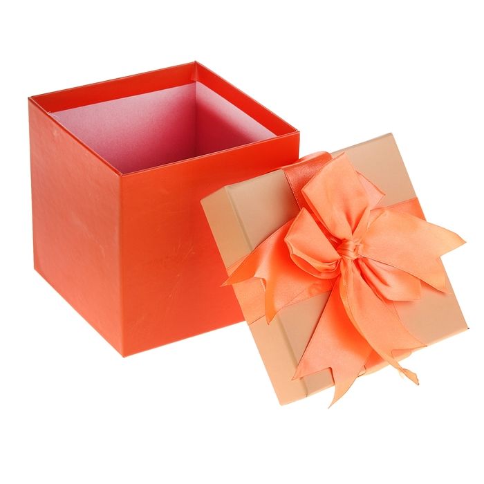 Открой коробку 5. Открытая подарочная коробка. Открытая коробка с подарком. Коробки с подарками открытые. Коробка открывается.