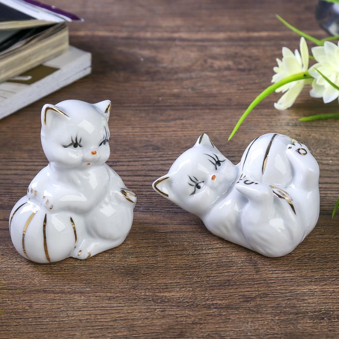Керамический котенок. Котенок из керамики. Маленькие керамические кошечки. Маленькие фигурки кошек из керамики.